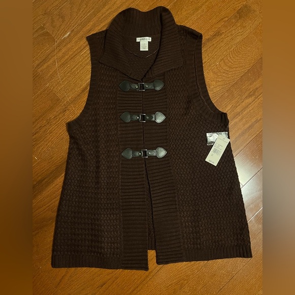 Hannah Brown Sleeveless Knit Vest Sz L NWT - Picture 2 of 5